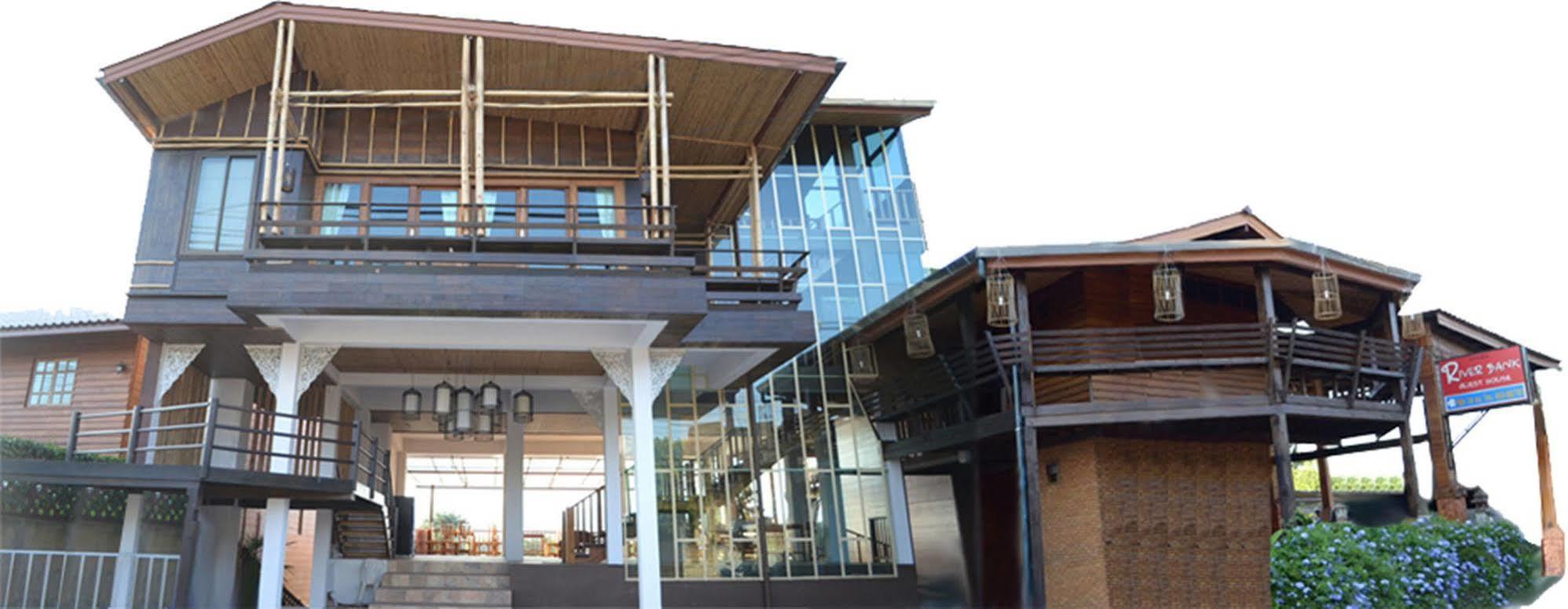 River Bank Resort Mae Sariang Ngoại thất bức ảnh